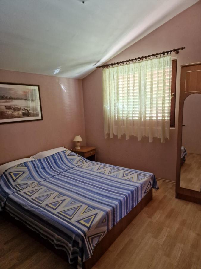 Apartmani Vesna Vir Ngoại thất bức ảnh